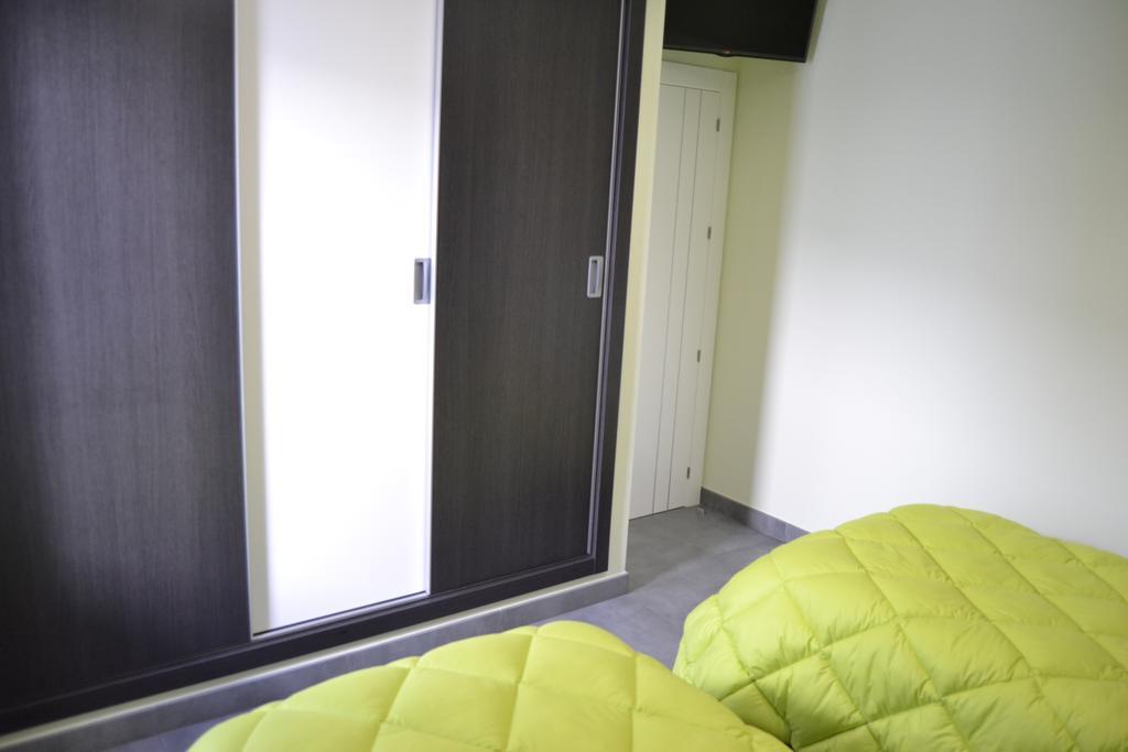 Apartamentos Turisticos Clavero Αλμάγκρο Δωμάτιο φωτογραφία