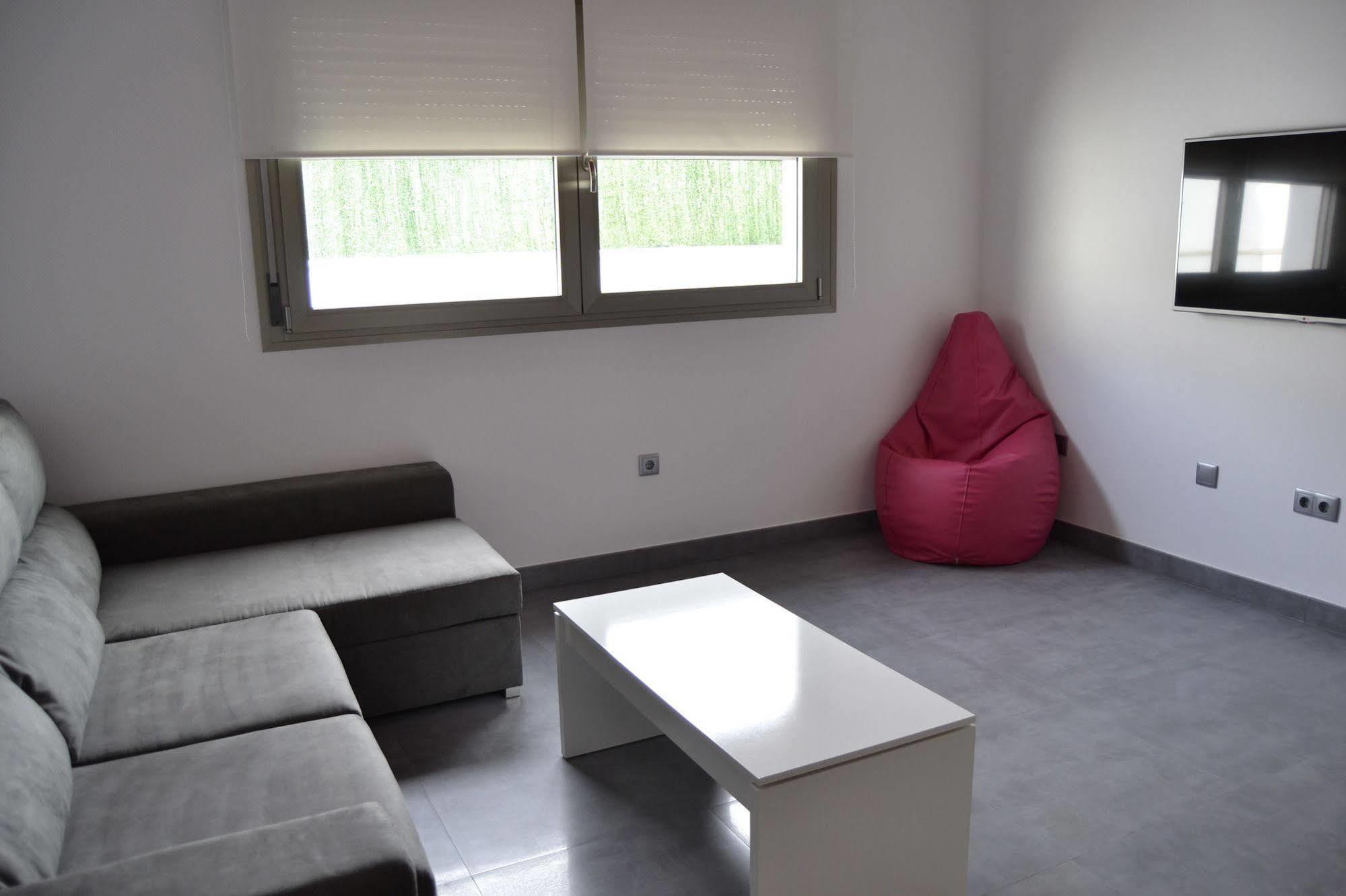 Apartamentos Turisticos Clavero Αλμάγκρο Εξωτερικό φωτογραφία